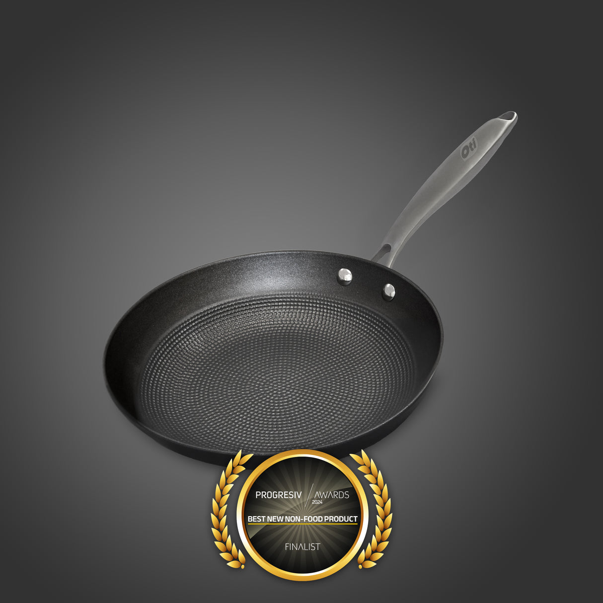 Lightweight honeycomb cast iron frying pan