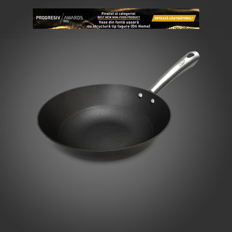 Oti lightweight cast iron honeycomb wok